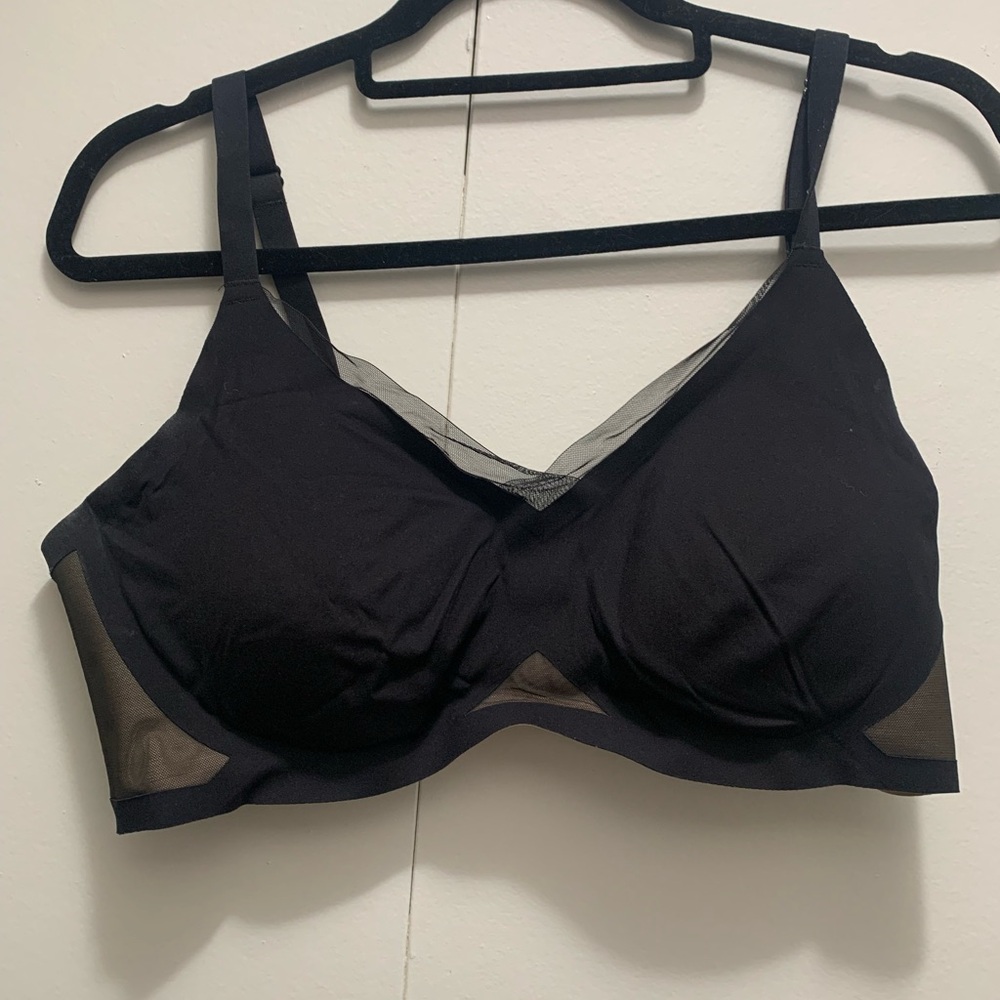 Women’s Wireless Black Mesh Bra